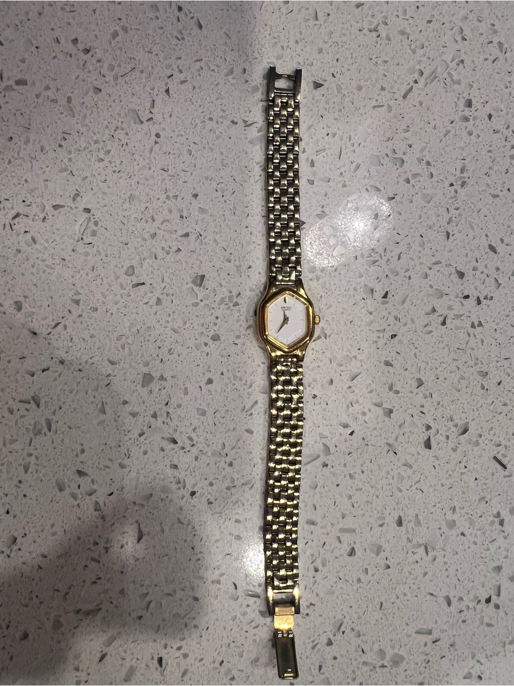 Vintage Seiko Ladies Quartz Watch V400-5621 Gold Tone Bracelet Watch